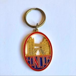 VINTAGE London Bridge England Keychain UNISEX, 1 Keychain NWOT